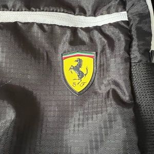 Puma FERRARI backpack in perfect condition very little use medium🎁🔥🫵